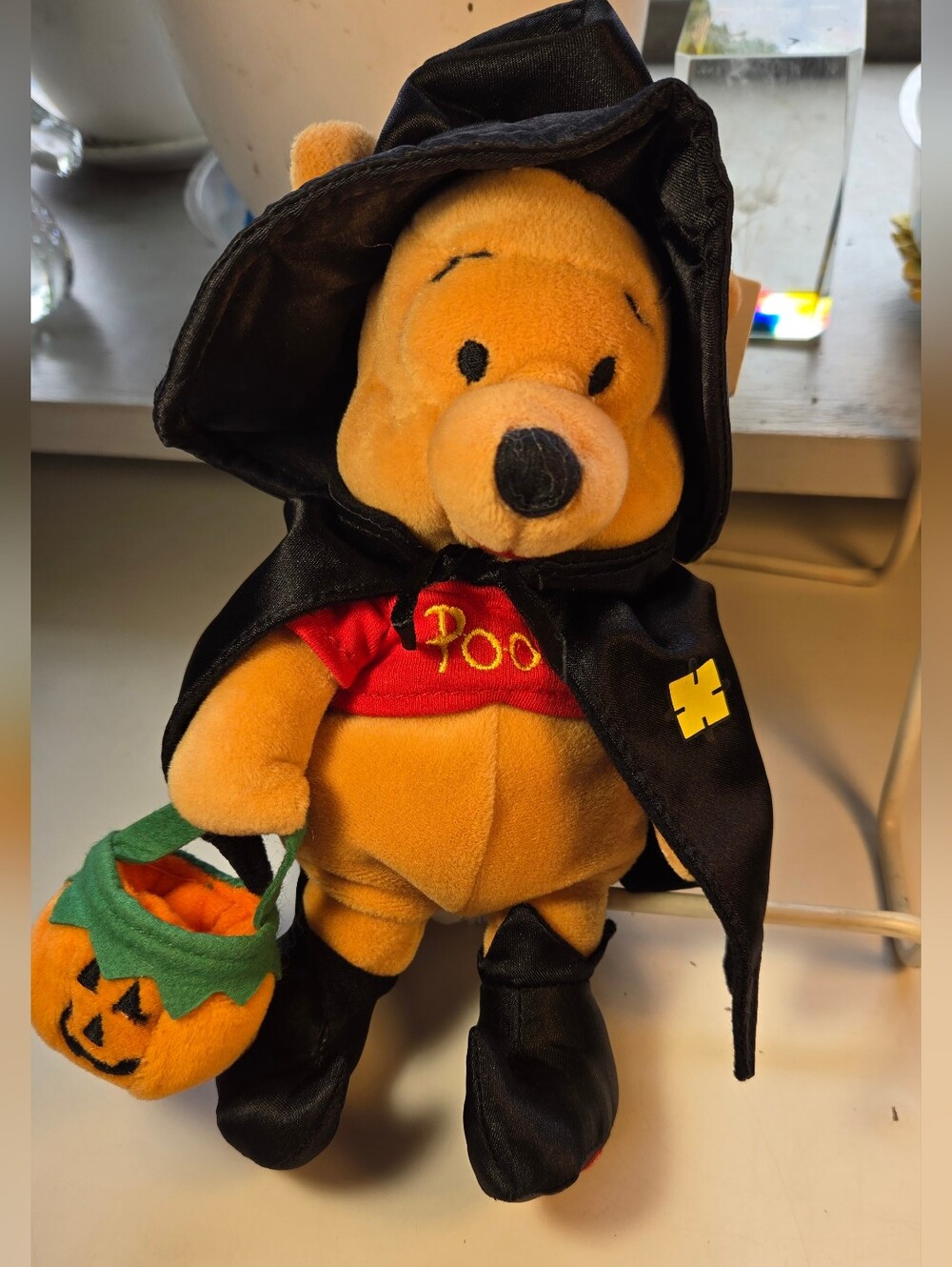 Disney Mouseketoys Winnie the Pooh & Tigger Plushies in Halloween Costume Bundle - Picture 6 of 11